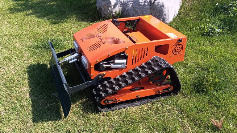China gemaach Tracked Roboter Mower niddereg Präis fir Verkaf, Chinese beschte Radio Kontroll Rasenmäer