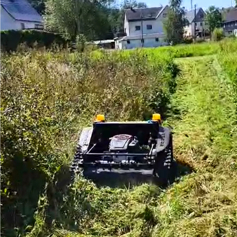 best quality remotely controlled grass cutting machine made in China