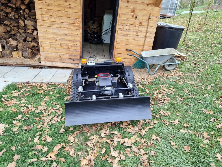hybrid self charging cutting height 20-150mm adjustable radio-controlled lawn mower for hills to Portugal
